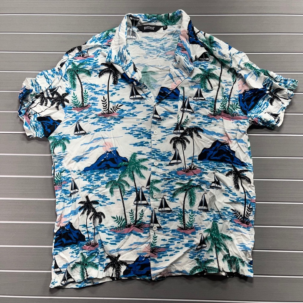 Buffalo Outdoors Mens XL‎ Hawaiian Shirt Tropical Island Sailboat Palm Trees